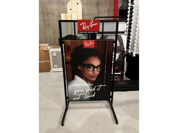 presentoirs-a-lunettes-destockage-dons-lots-big-1