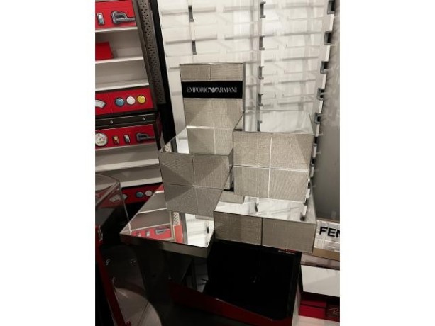 presentoirs-a-lunettes-destockage-dons-lots-big-2